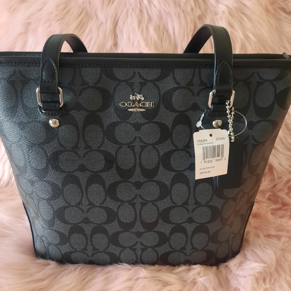 ❌SOLD❌Coach Zip Top Tote👛💯